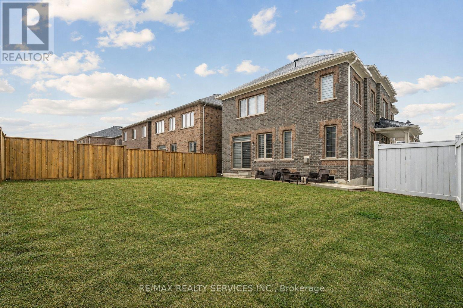 525 RED ELM ROAD - 33