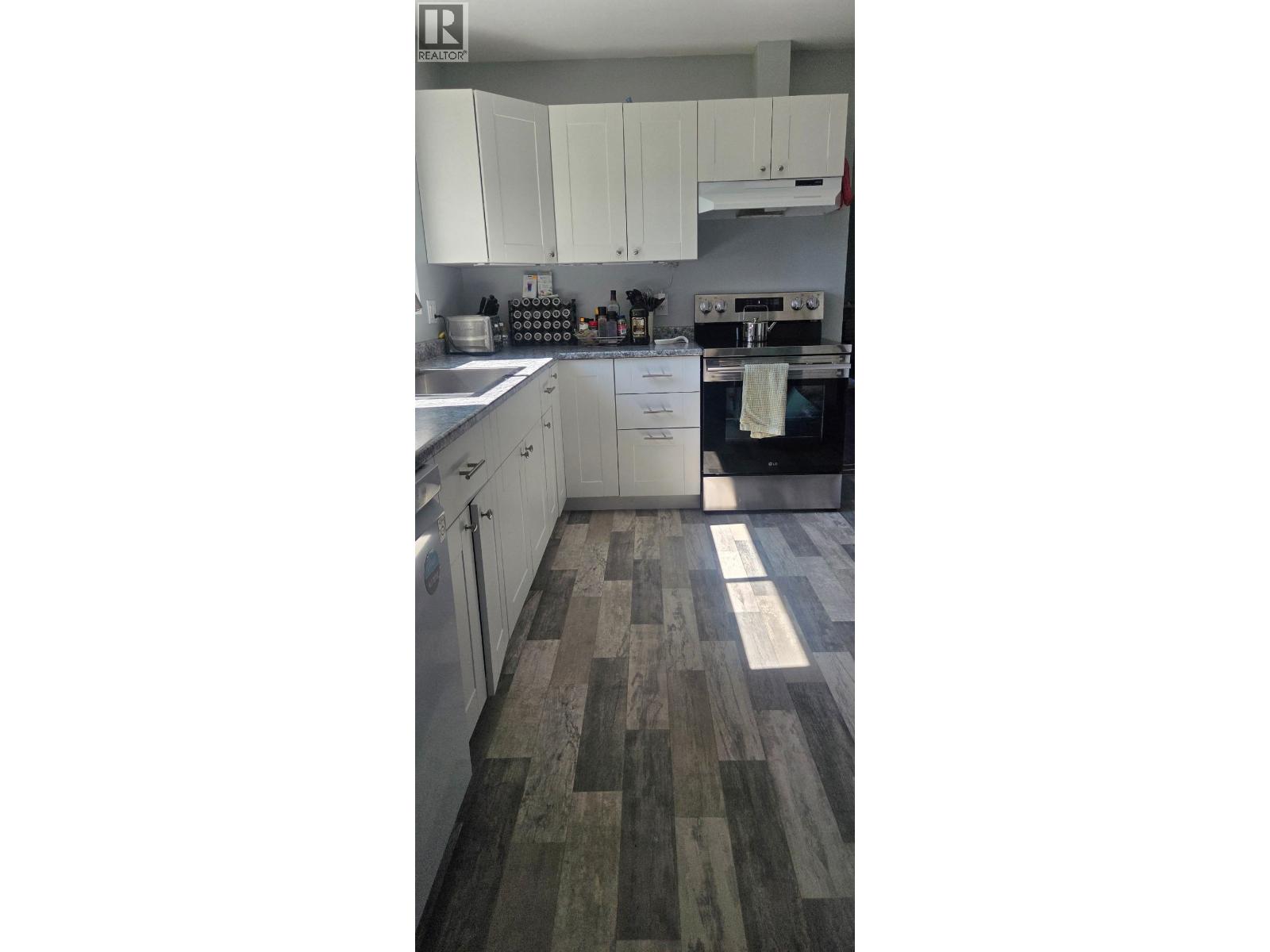 4408 URQUHART CRESCENT - 6