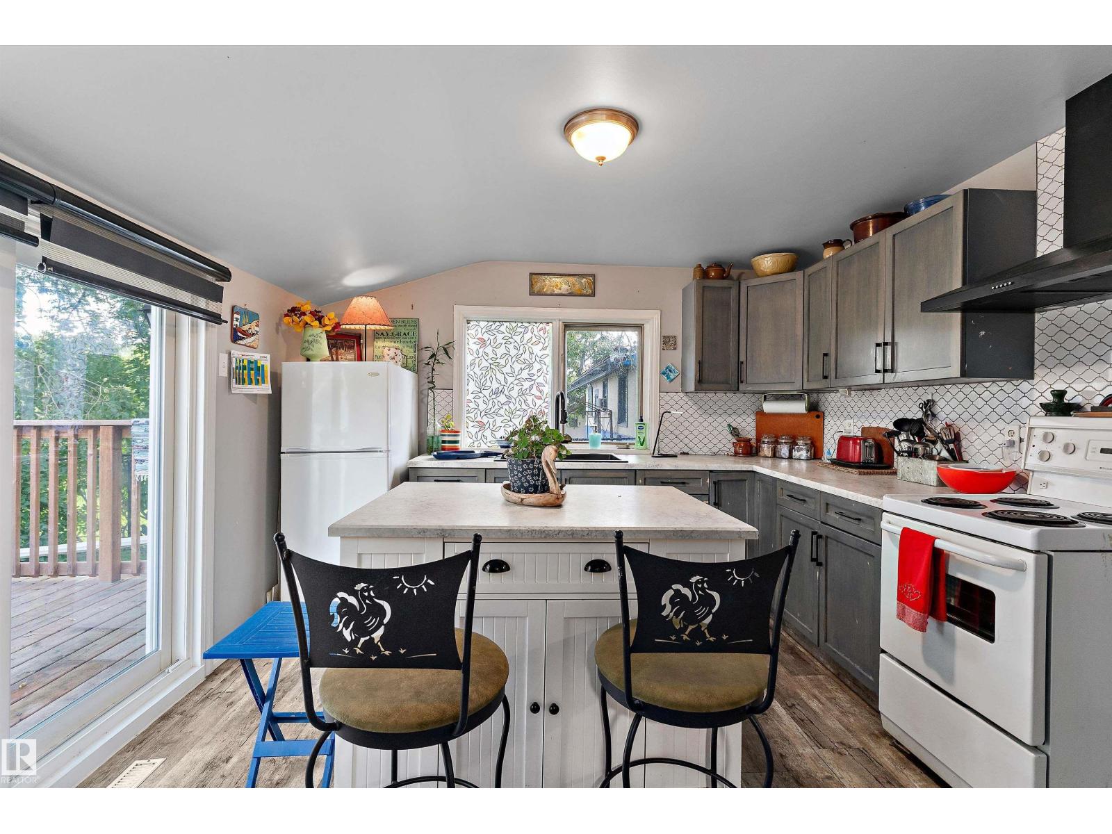 5404 45 AV - Image 19