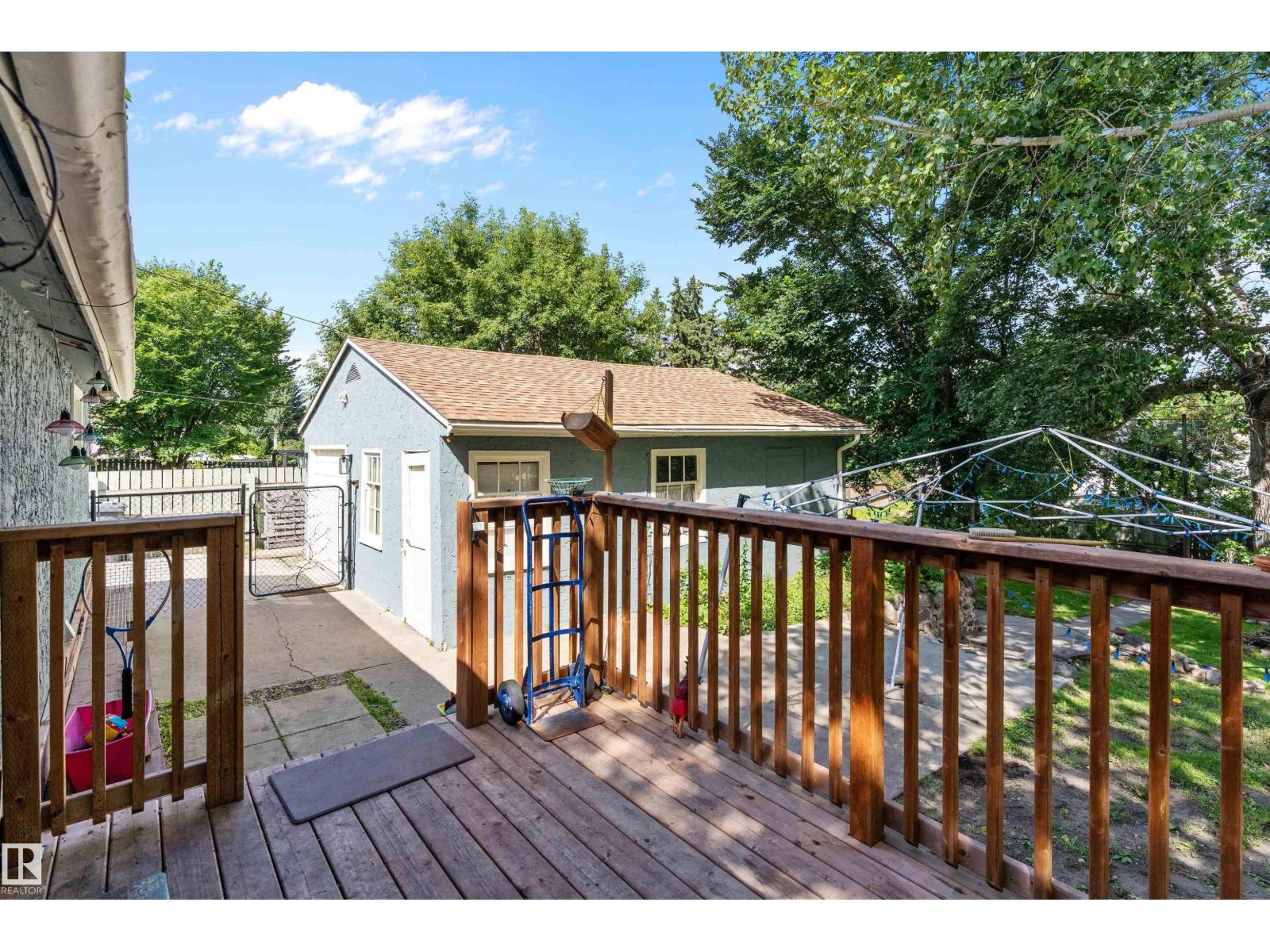 5404 45 AV - Image 36
