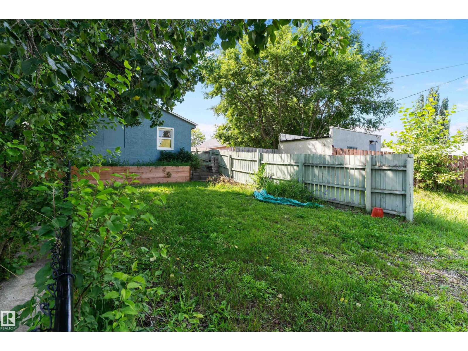 5404 45 AV - Image 42