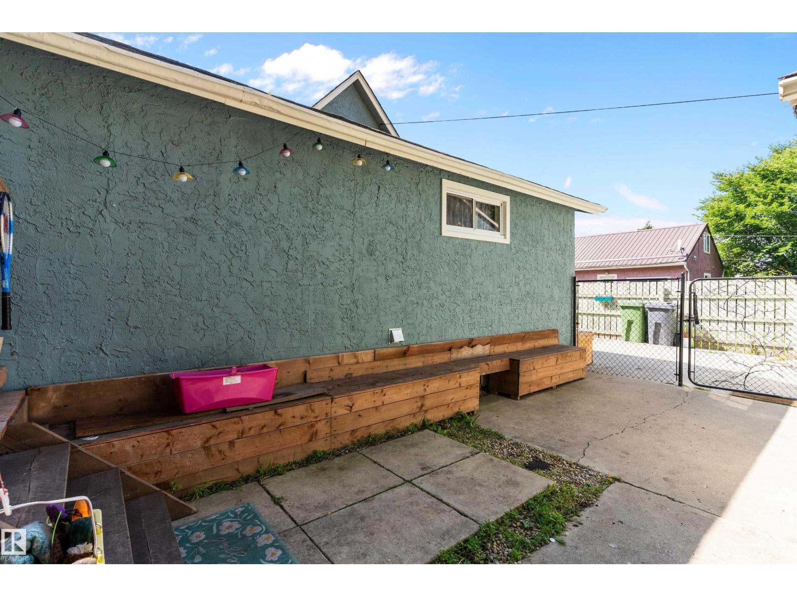 5404 45 AV - Image 38