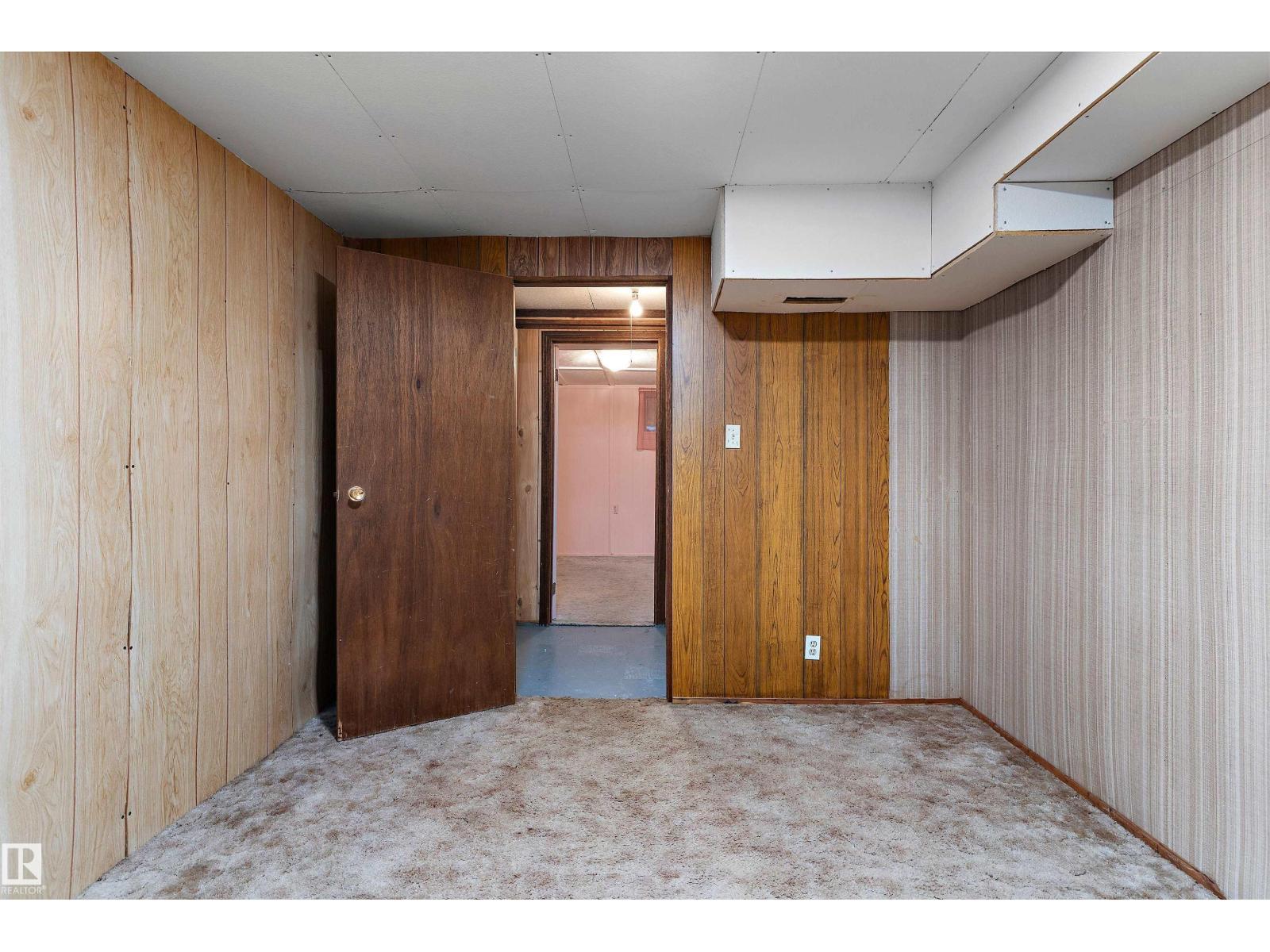 5404 45 AV - Image 24