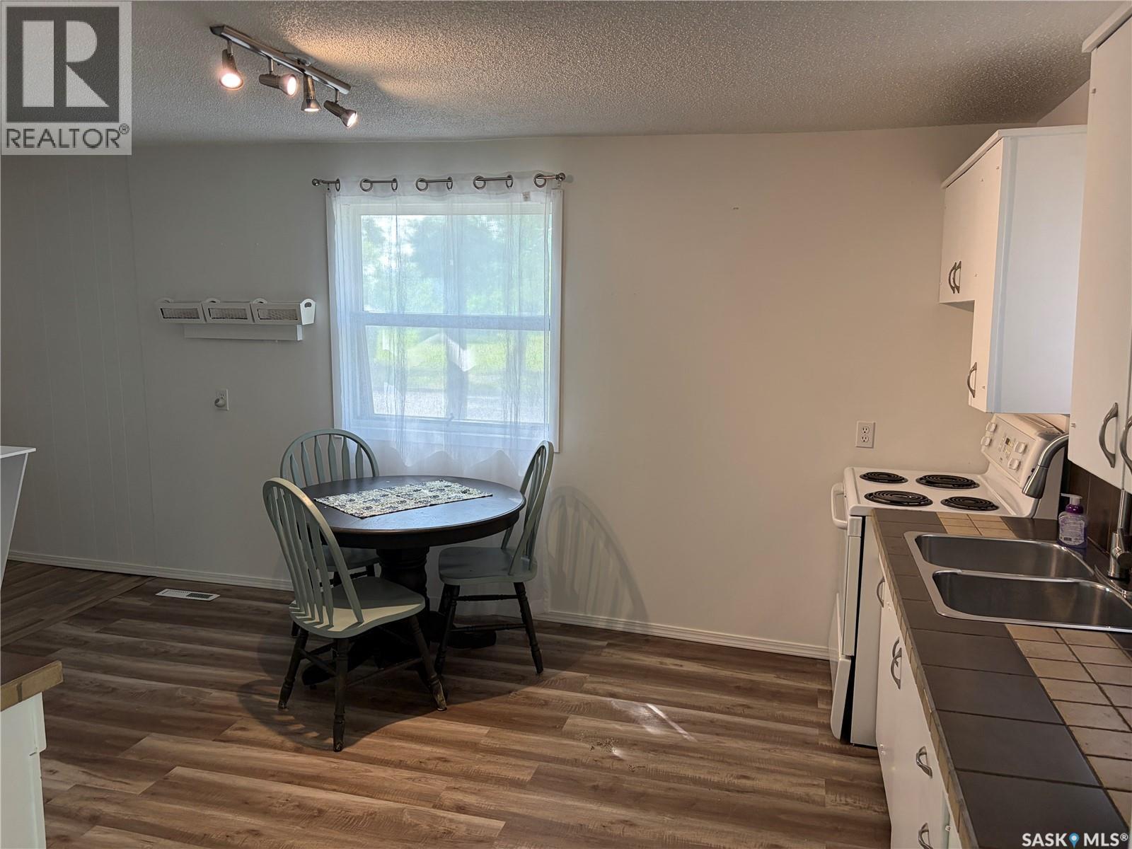 301 1st AVENUE SE - 3
