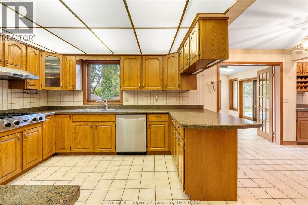 267 ELMGROVE DRIVE - Image 12