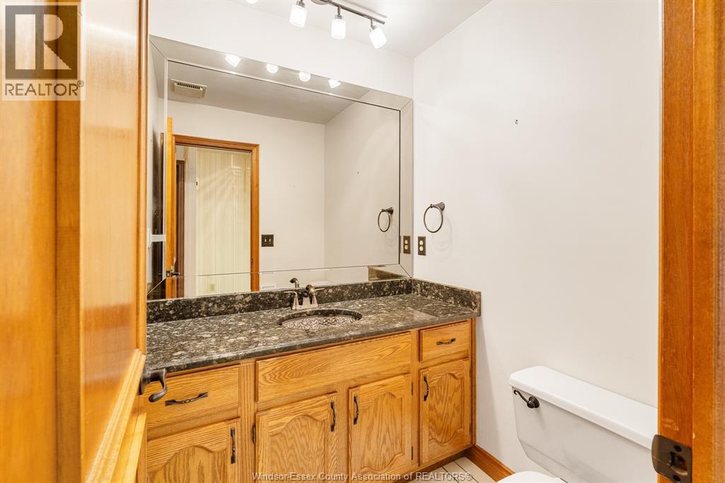 267 ELMGROVE DRIVE - 21