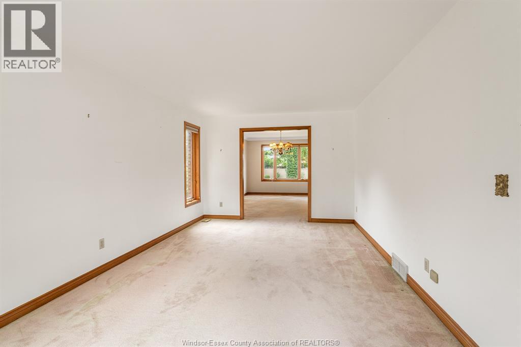 267 ELMGROVE DRIVE - 35