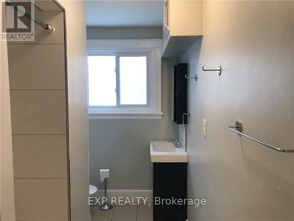 3 Bed, 1 Bath House for Rent in Ottawa – 383 RICHMOND ROAD, Ottawa – MLS# X13685172 - Image 8