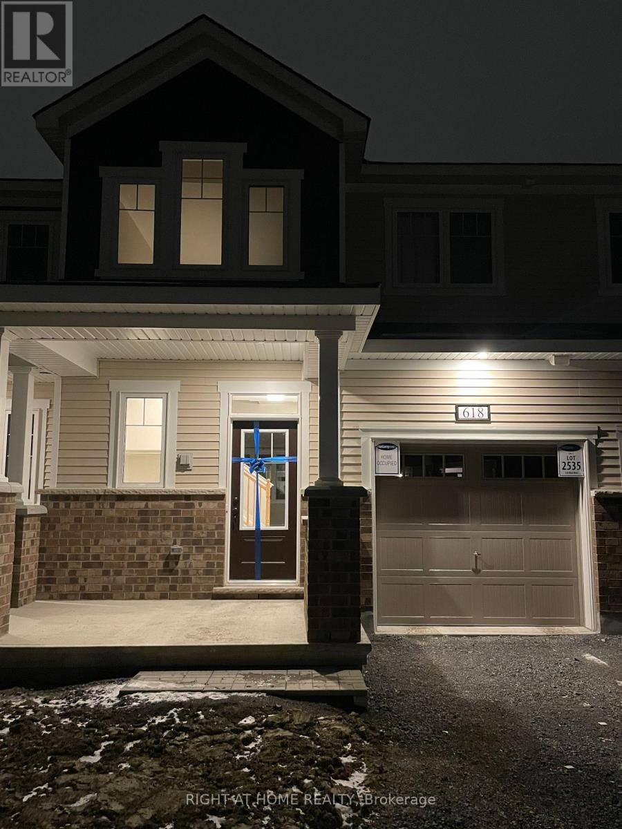 3 Bed, 3 Bath House for Rent in Ottawa – 618 ALLIED MEWS E, Ottawa – MLS# X13685190 - Image 1