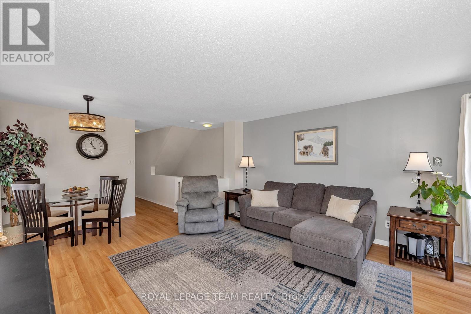 2 Bed, 2 Bath House for Sale in Ottawa – 85 CRESTHAVEN DRIVE, Ottawa – MLS# X13685192 - Image 6