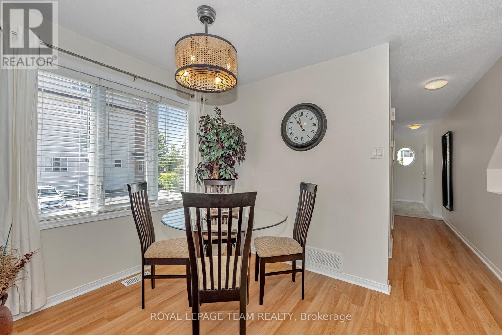 2 Bed, 2 Bath House for Sale in Ottawa – 85 CRESTHAVEN DRIVE, Ottawa – MLS# X13685192 - Image 9