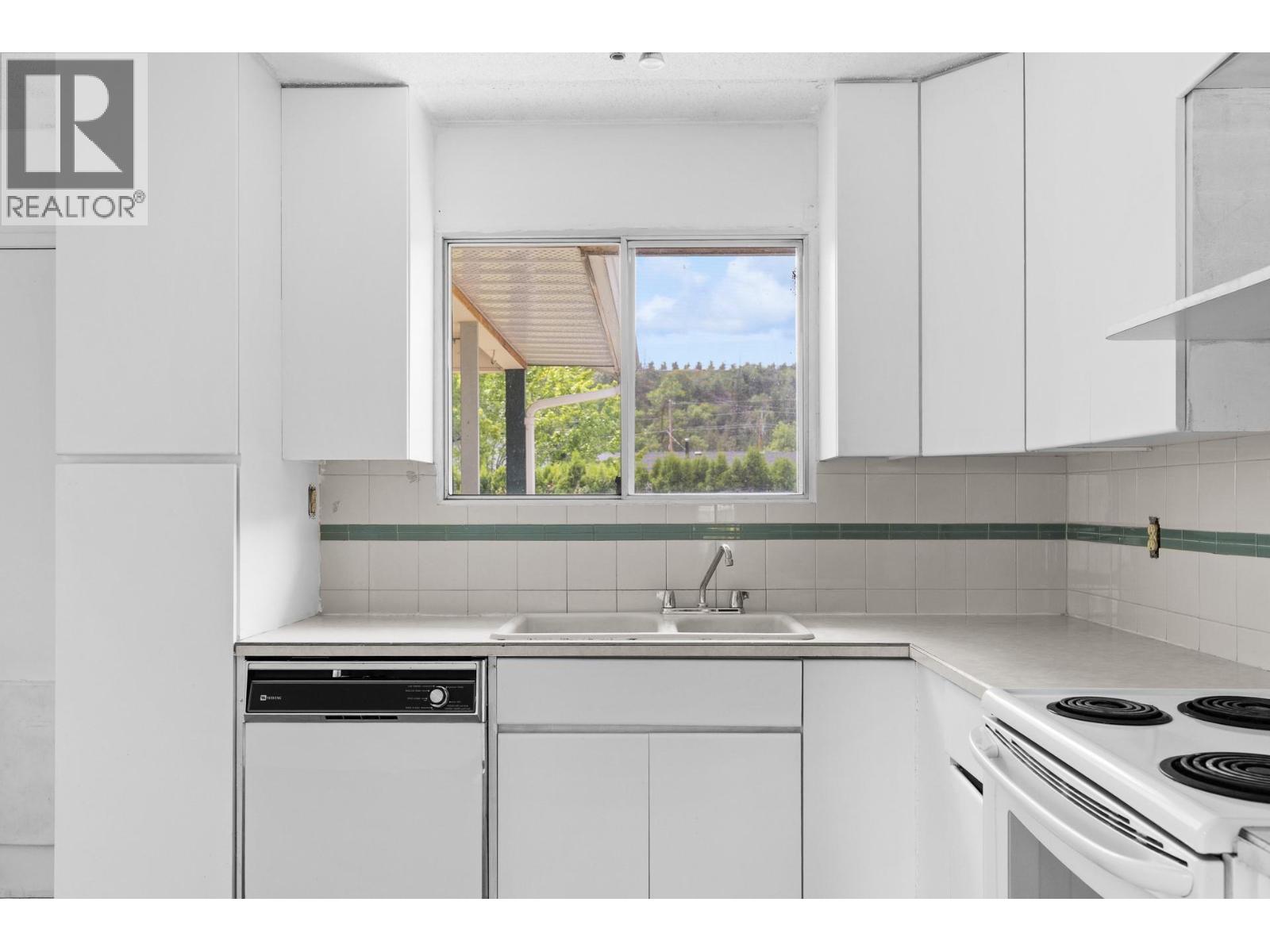 2877 Springfield Road - 15