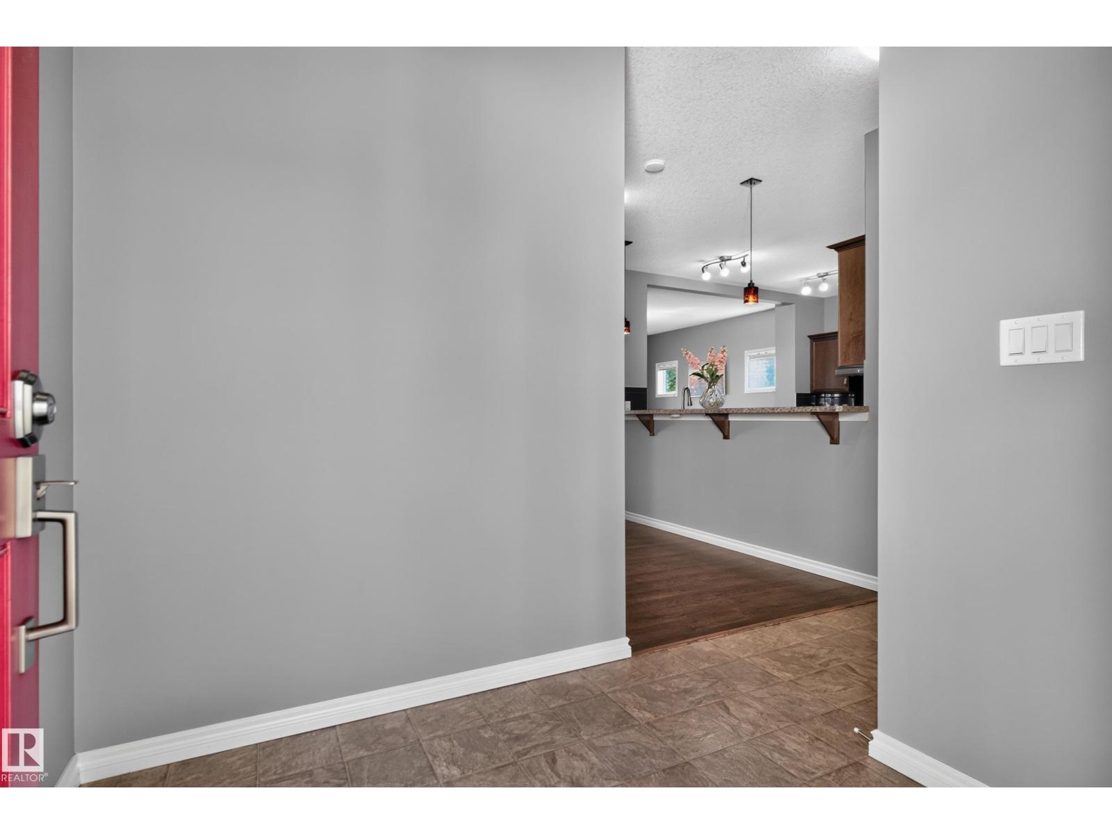 9515 221 ST NW - 27