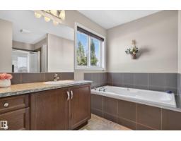 9515 221 St Nw, Edmonton, AB T5T4A8 Photo 47