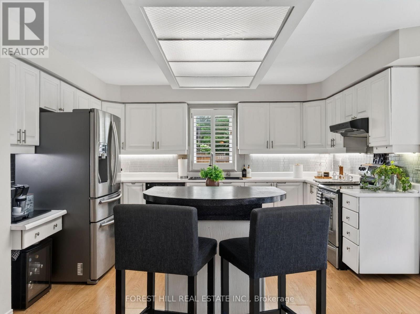 36 TRILLIUM DRIVE - 10