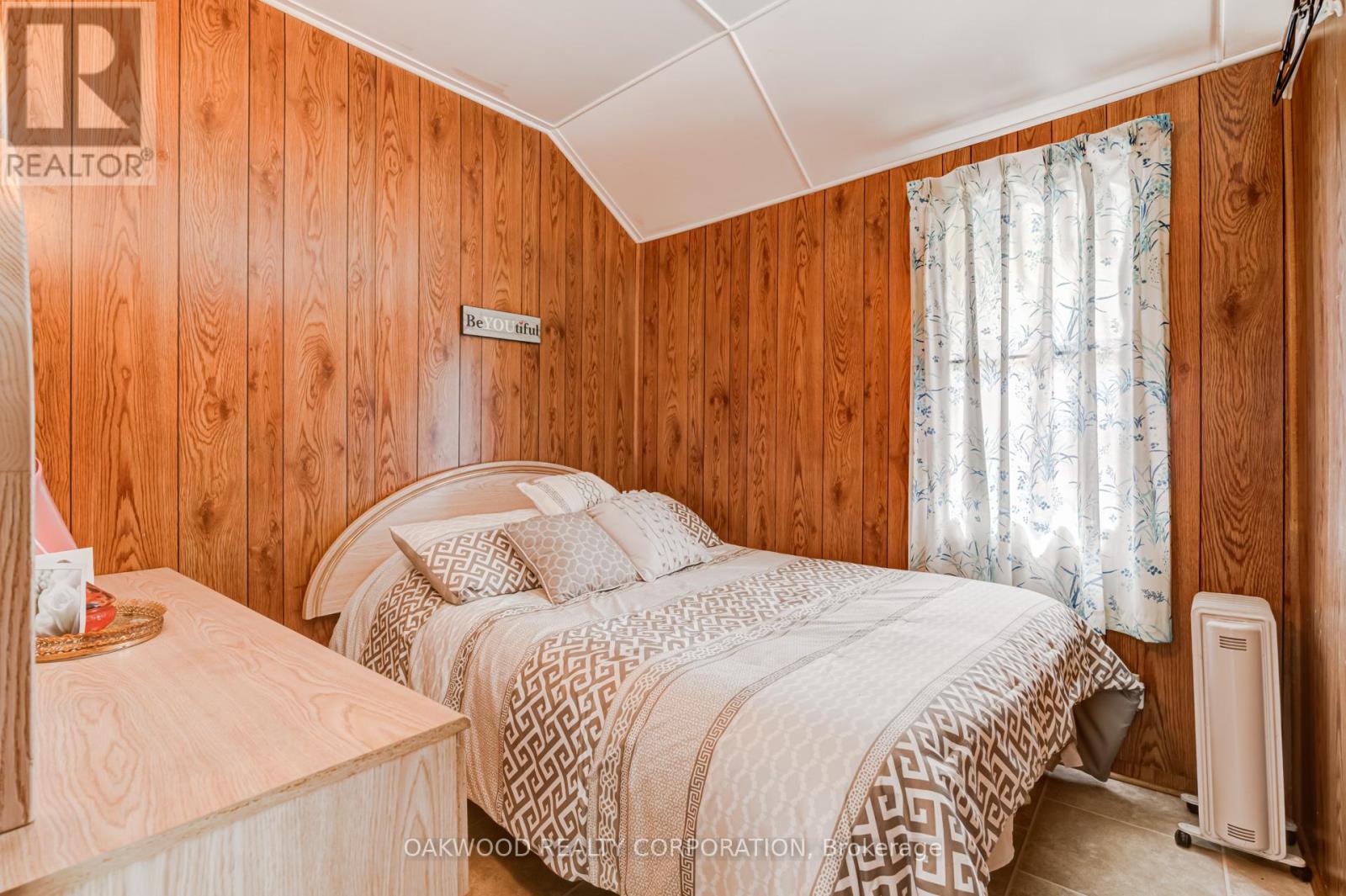 1981 TINY BEACHES ROAD S - 25