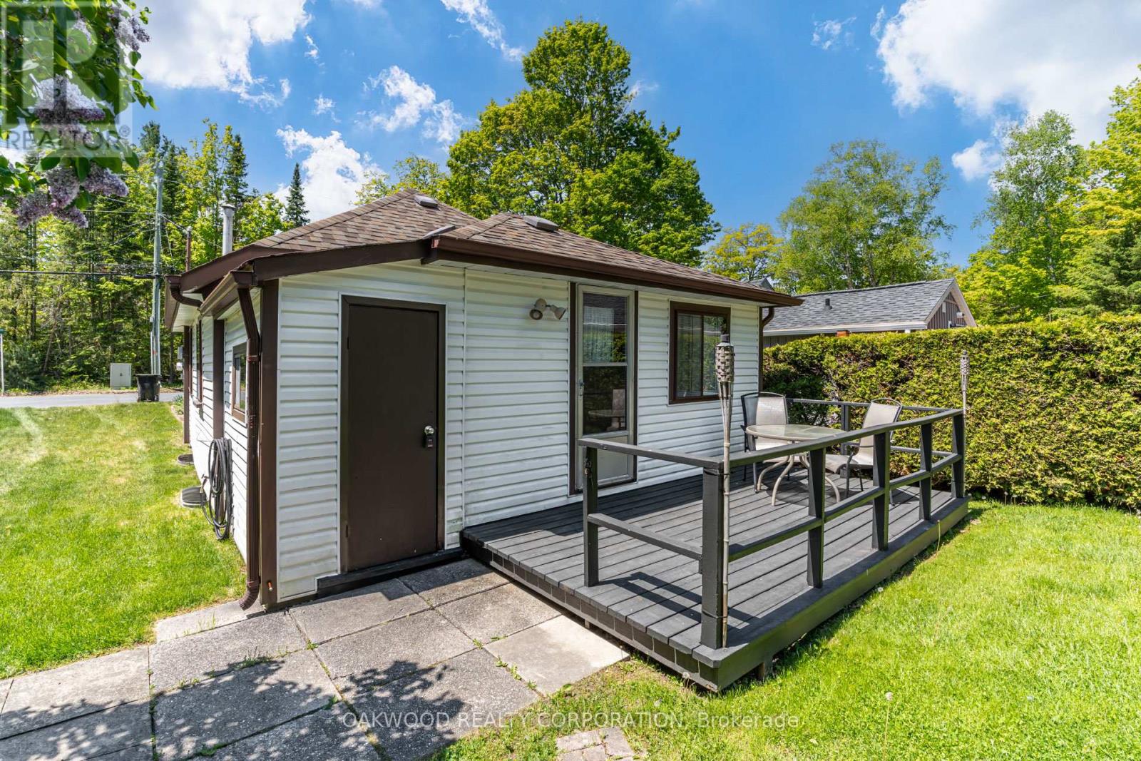 1981 TINY BEACHES ROAD S - 31