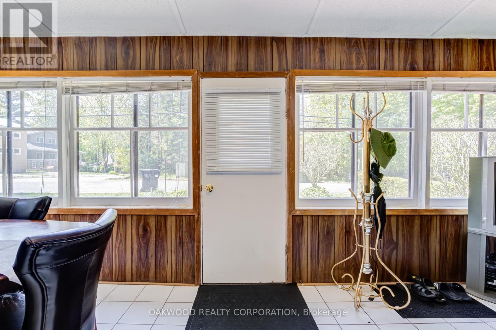 1981 TINY BEACHES ROAD S - 8