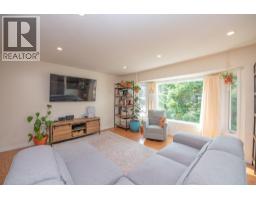 Full bathroom - 2209 Leblanc Street, Lumby, BC V0E2G0 Photo 6