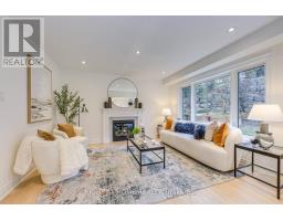 Kitchen - 2575 Islington Avenue, Toronto, ON M9V4A2 Photo 7