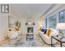 Dining room - 2575 Islington Avenue, Toronto, ON M9V4A2 Photo 8