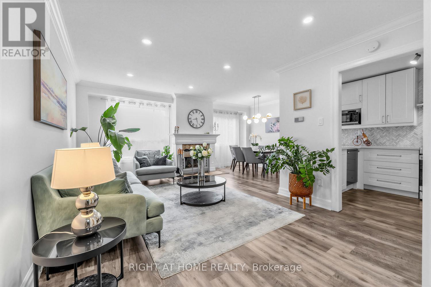 #21 2065 AMHERST HEIGHTS COURT - Image 3