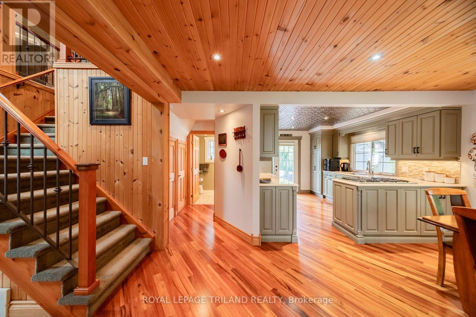 71246 SANDRA STREET N - Image 15