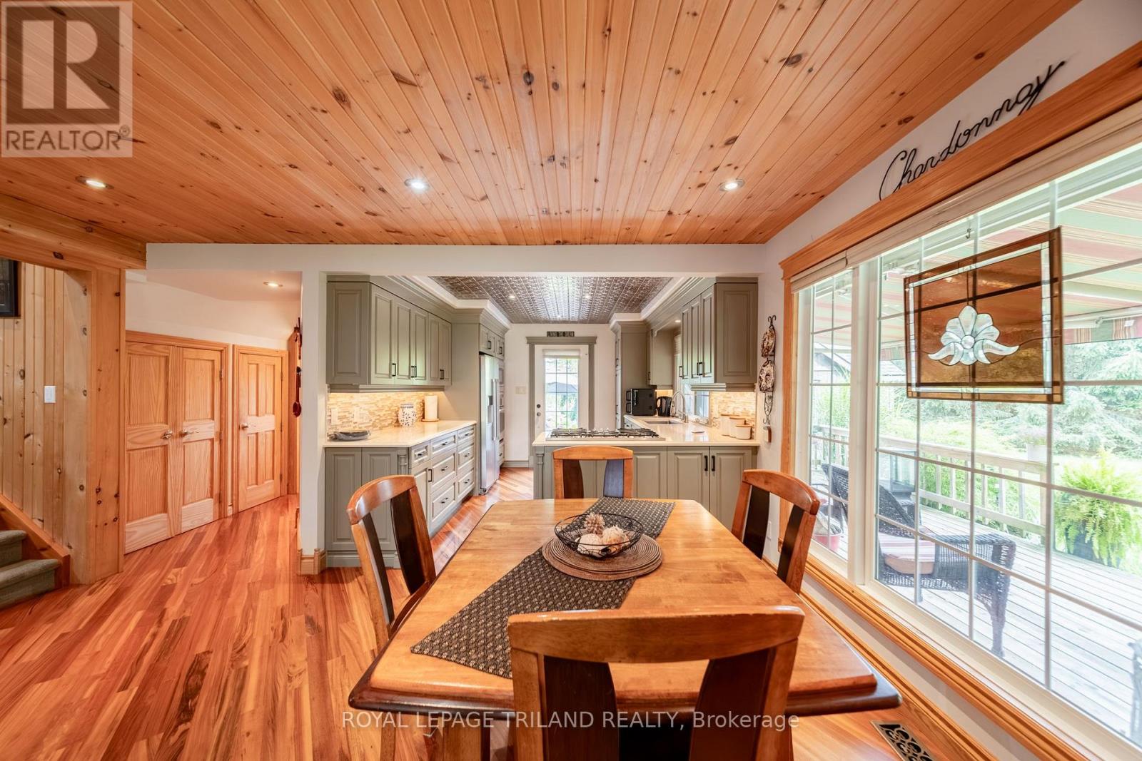 71246 SANDRA STREET N - 26