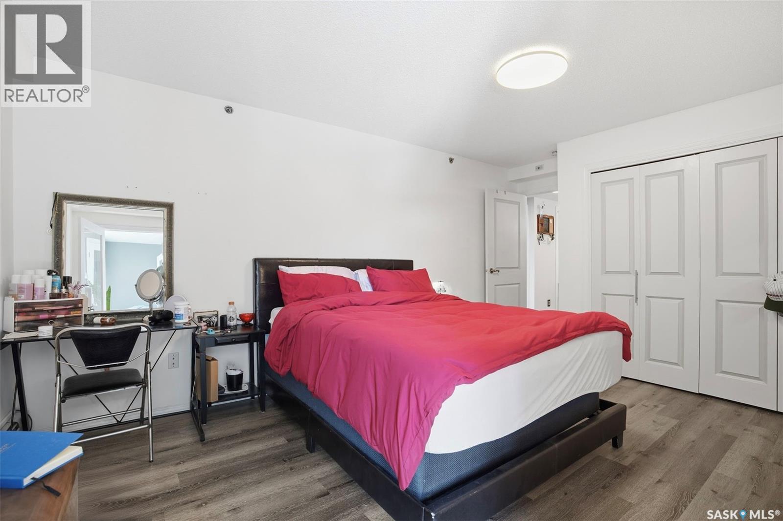 #308 525 3rd AVENUE - Image 18