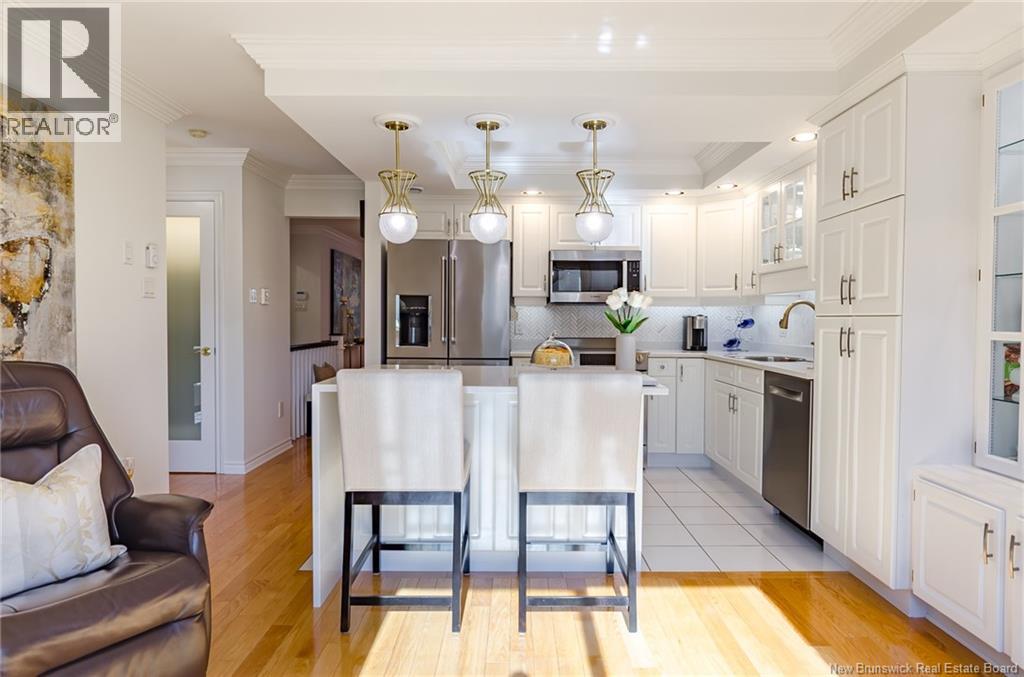 13 White House Court - 14