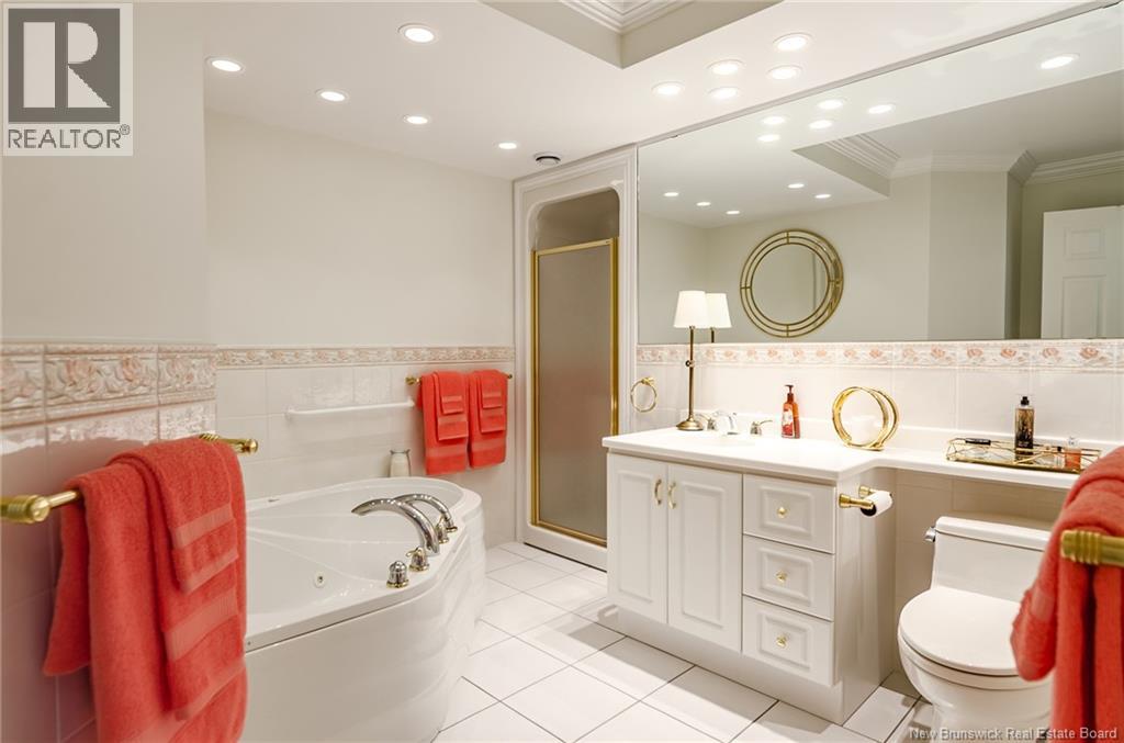 13 White House Court - Image 25