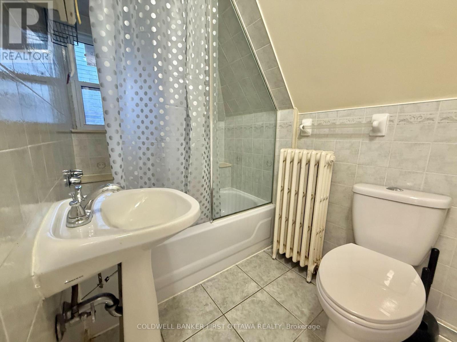 1 Bed, 1 Bath House for Rent in Ottawa – 222 LYON STREET N, Ottawa – MLS# X13685246 - Image 8