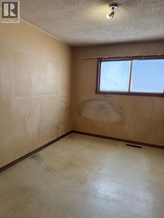 10140 105 Street, Lac La Biche