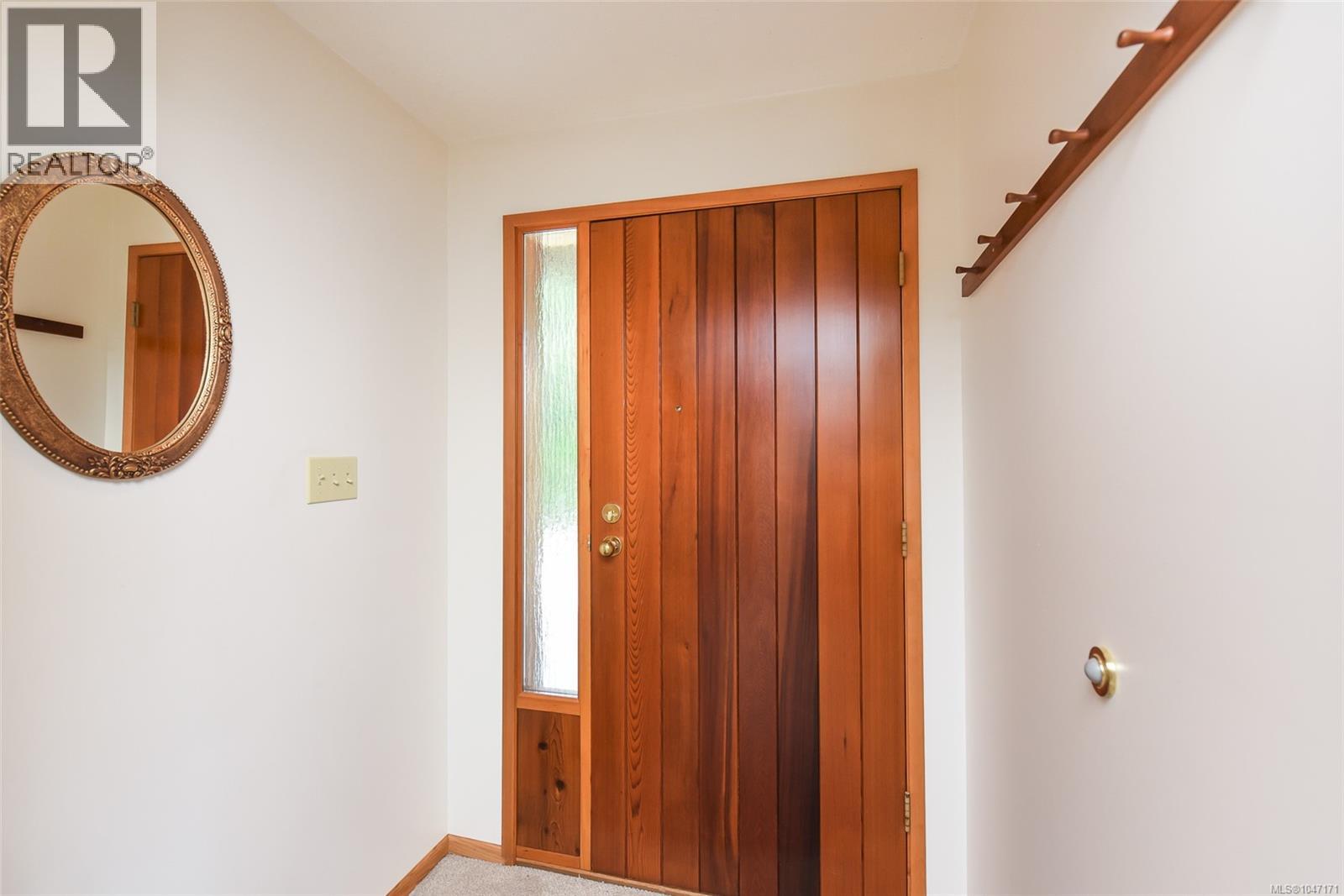 8892 Henderson Ave - Image 32