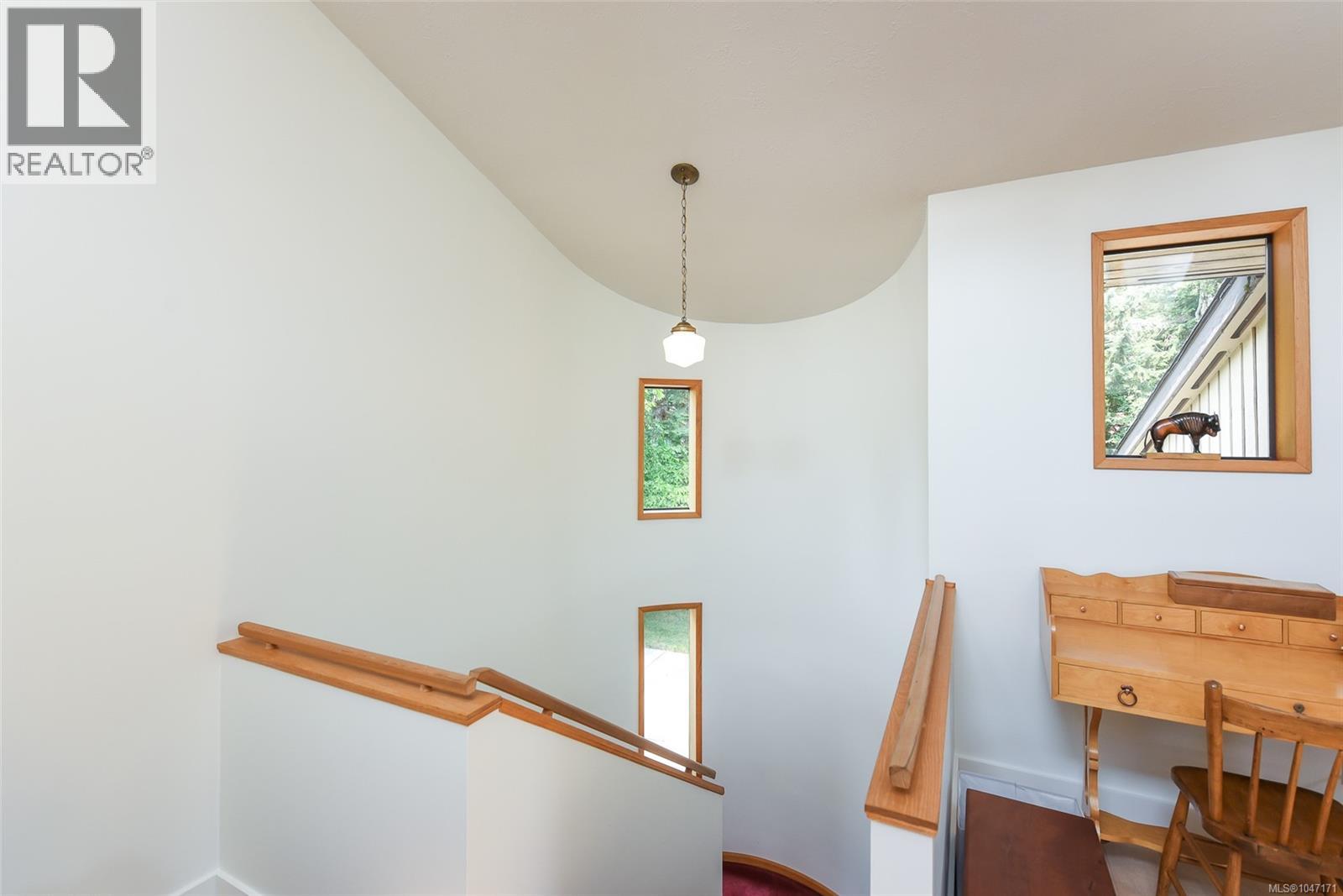 8892 Henderson Ave - 37