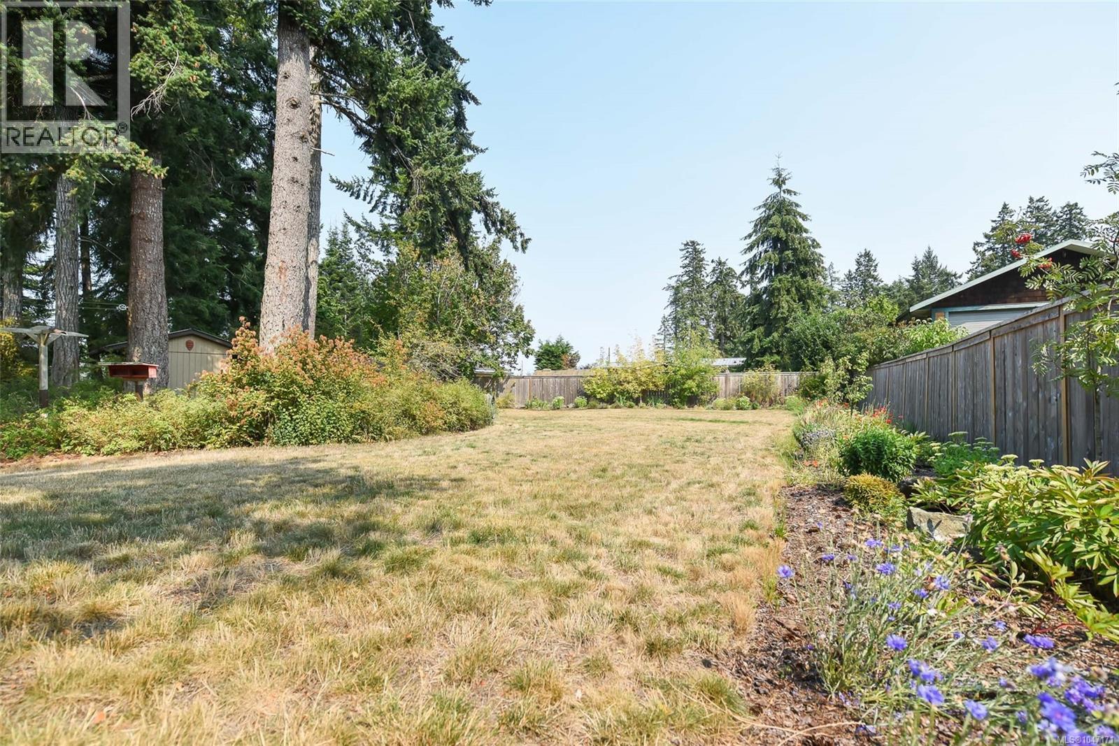 8892 Henderson Ave - 7
