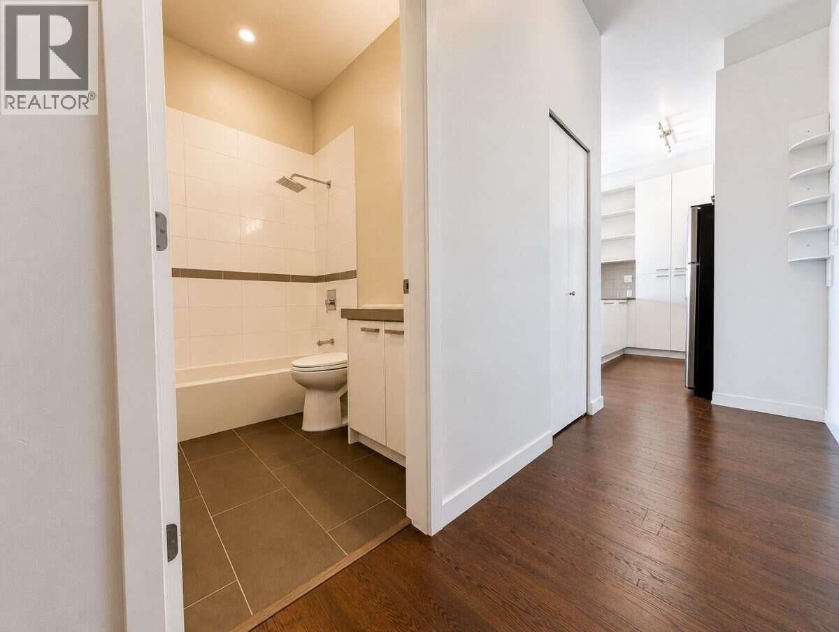 403 20331 DEWDNEY TRUNK ROAD, Maple Ridge