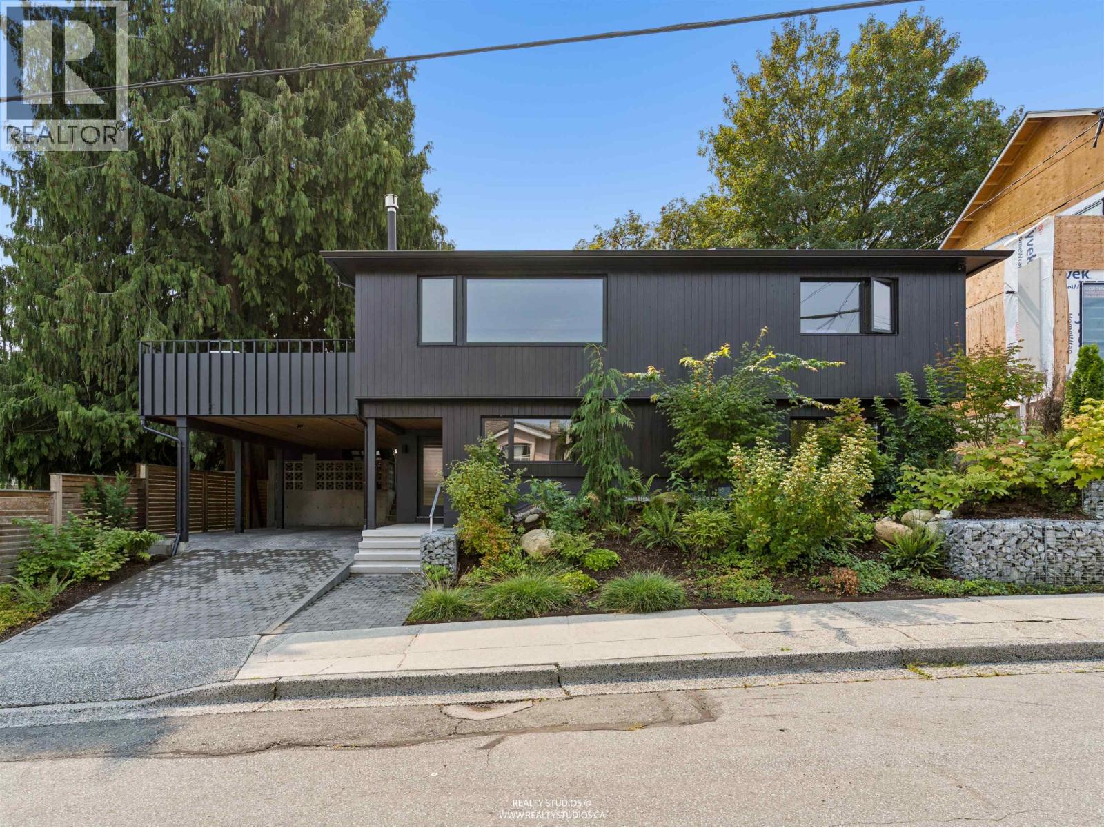 Property for sale at 476 E 29TH AVENUE