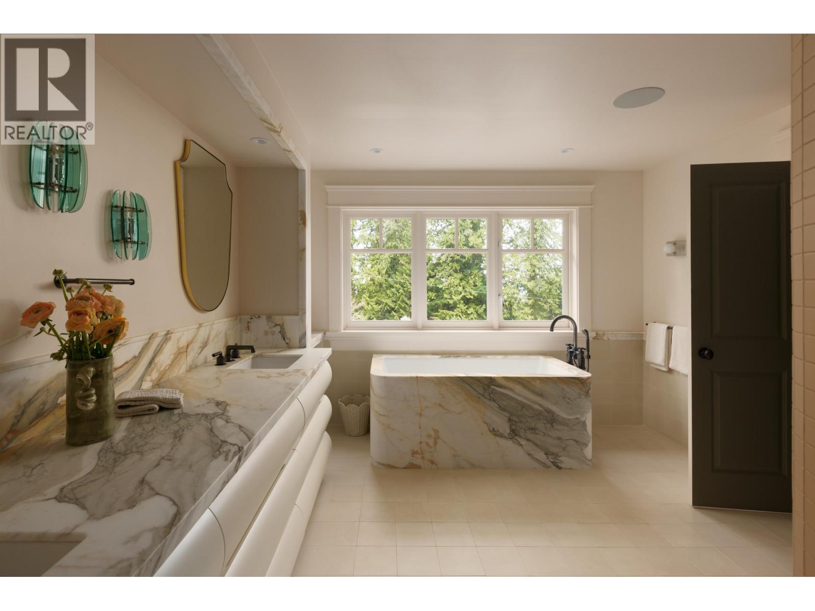 2955 ROSEBERY AVENUE, West Vancouver