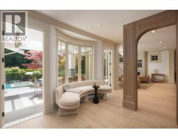 2955 Rosebery Avenue, West Vancouver, BC V7V3A5 Photo 9