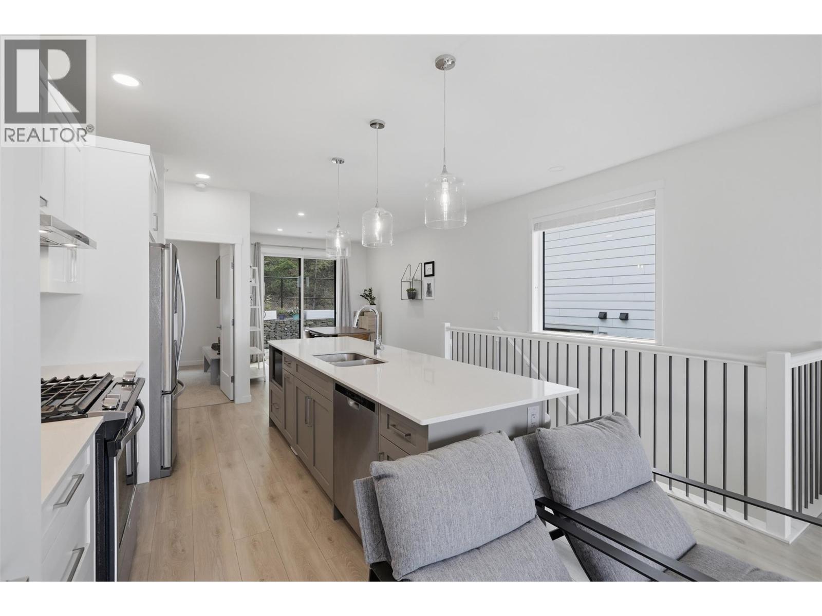 #129 1799 BABINE Avenue - Image 10