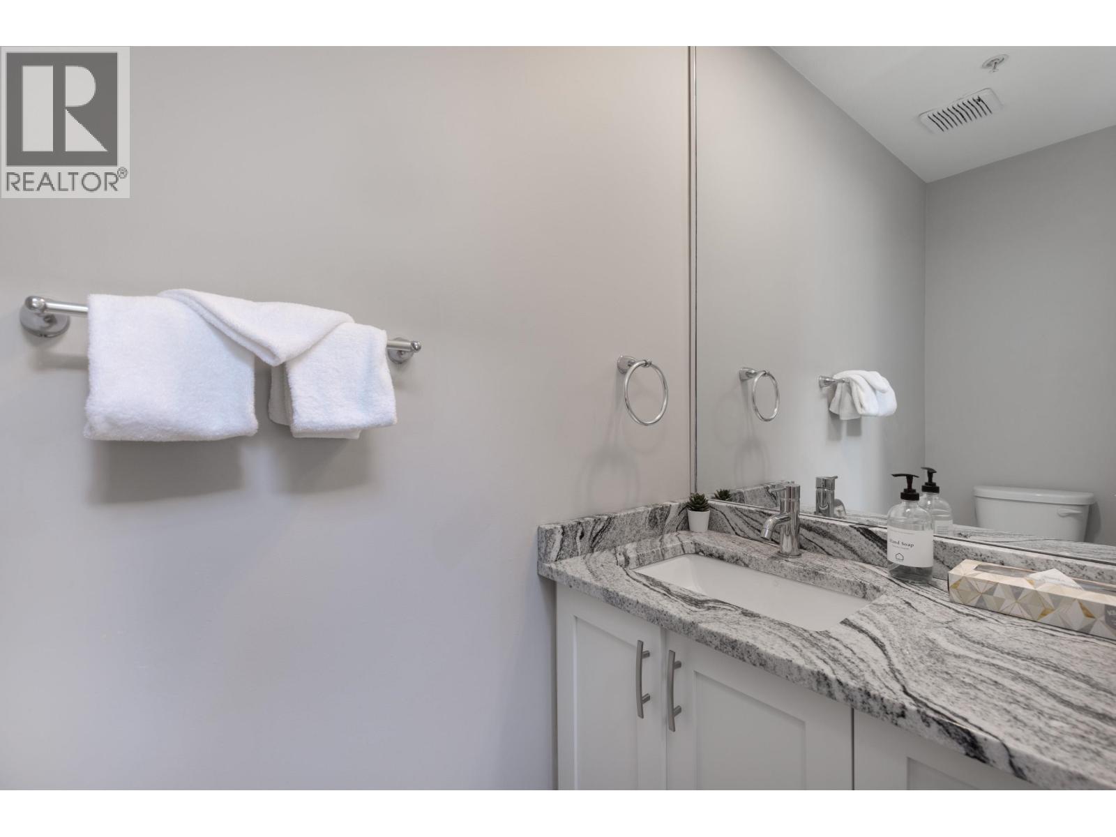 316 4749 SPEARHEAD DRIVE, Whistler