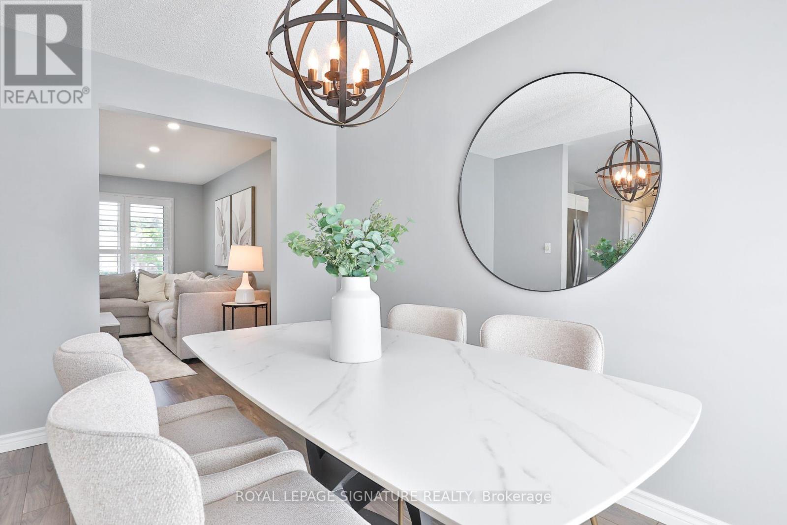 13 SMYTH CRESCENT - 13