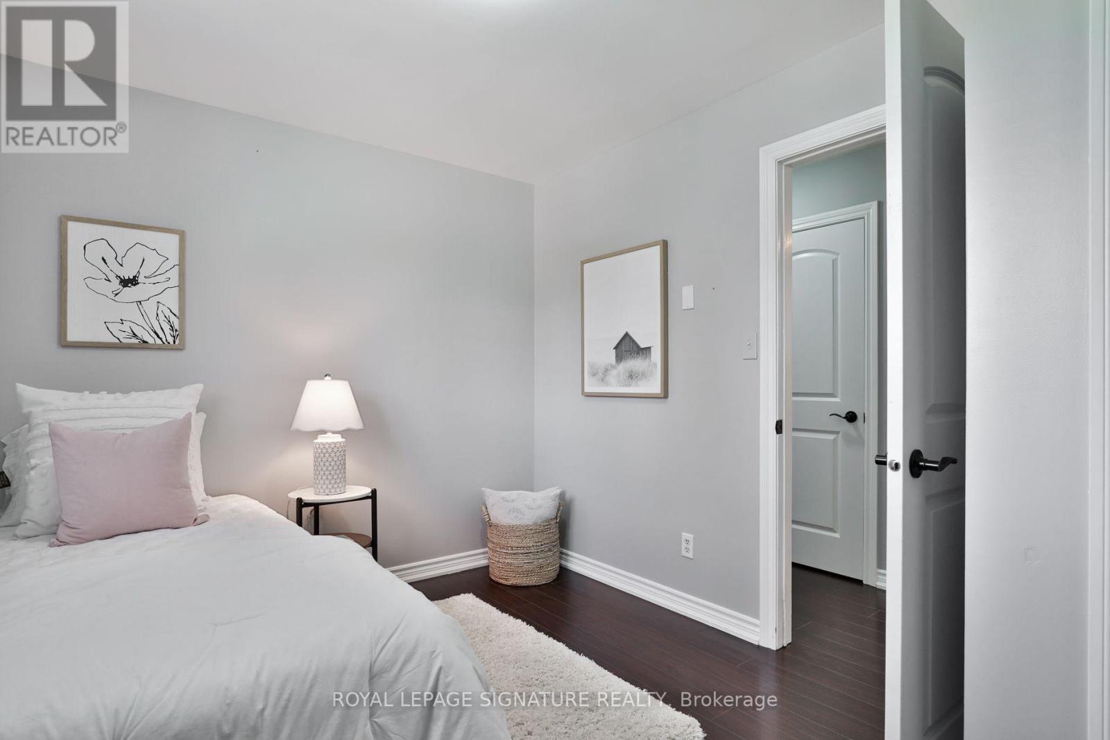 13 SMYTH CRESCENT - 28
