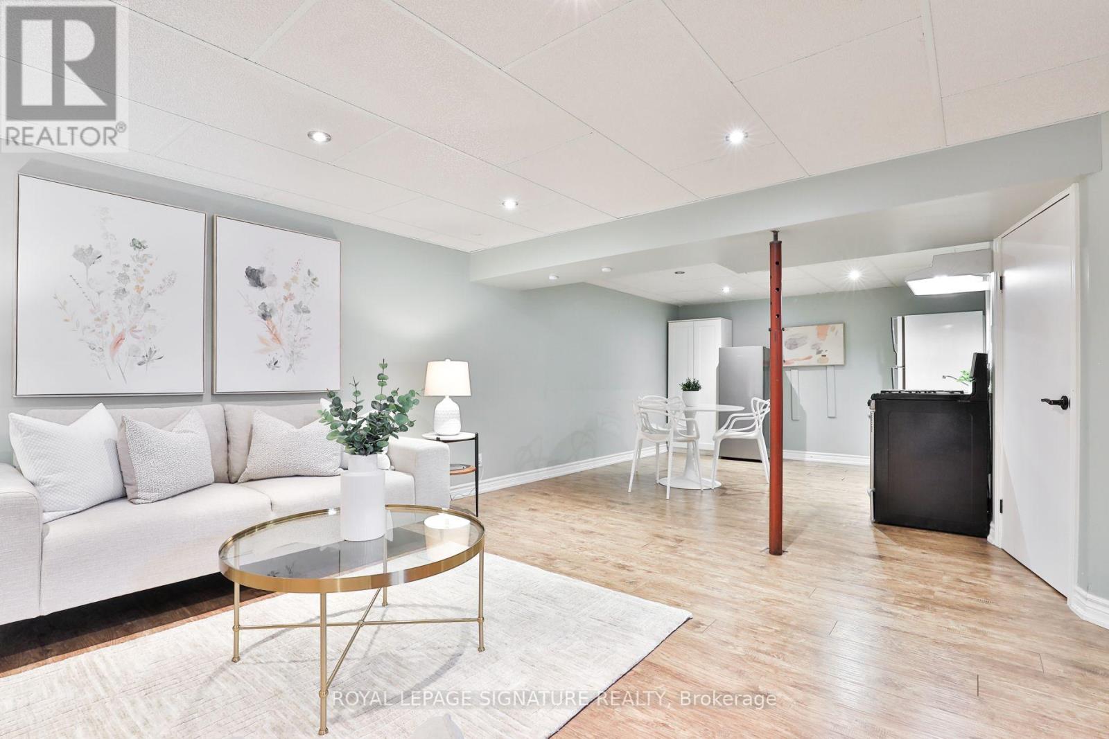 13 SMYTH CRESCENT - Image 36