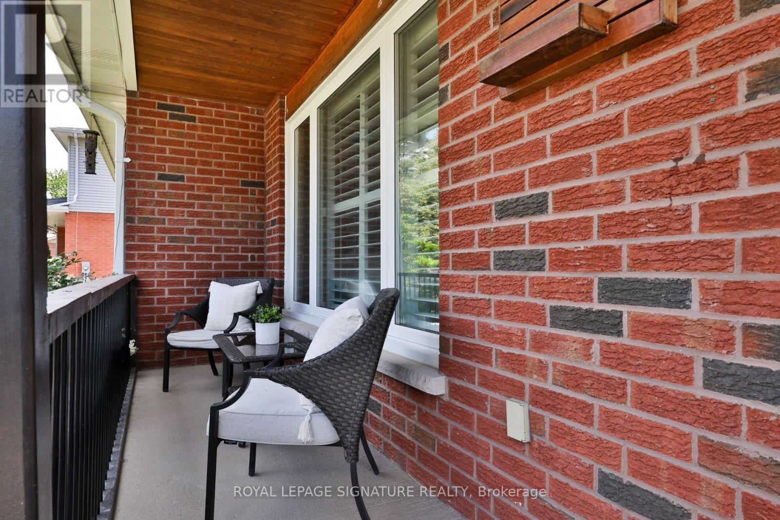 13 SMYTH CRESCENT - 47