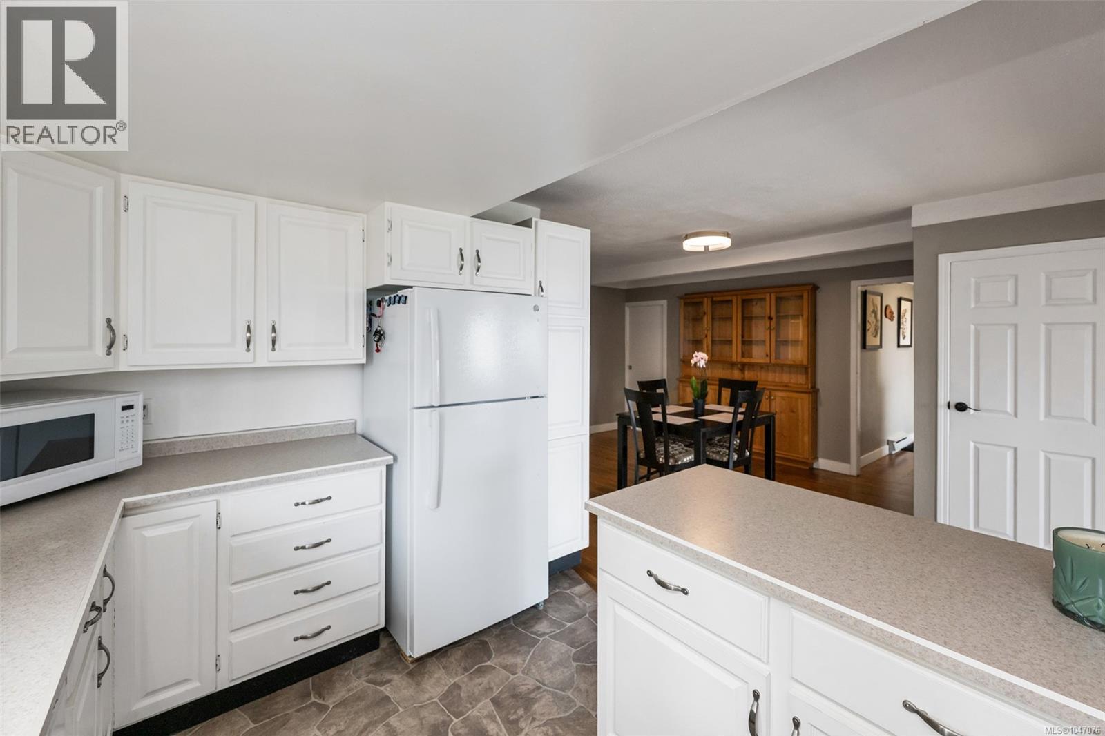  711 Wells Road, Saanich