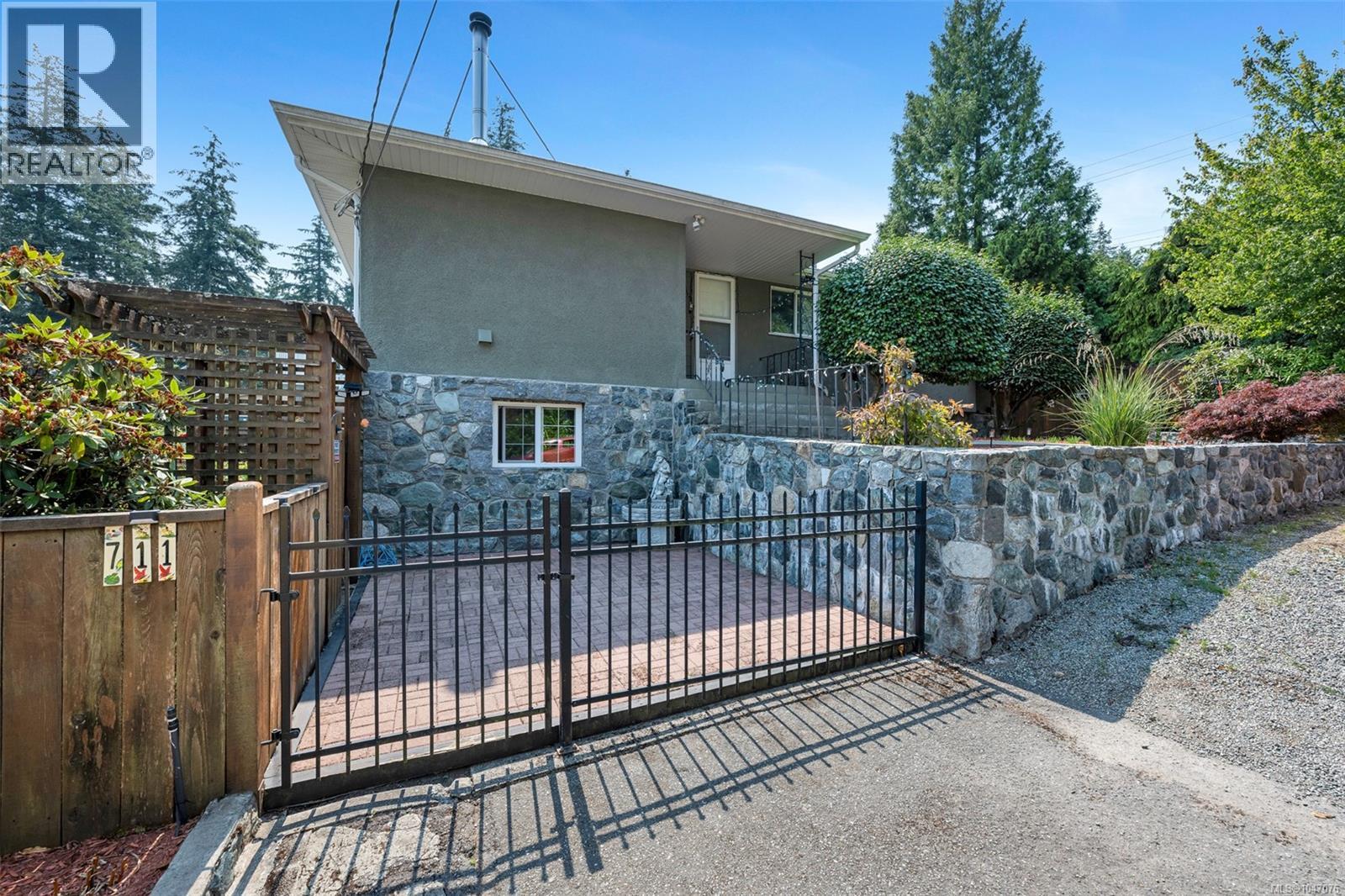  711 Wells Road, Saanich