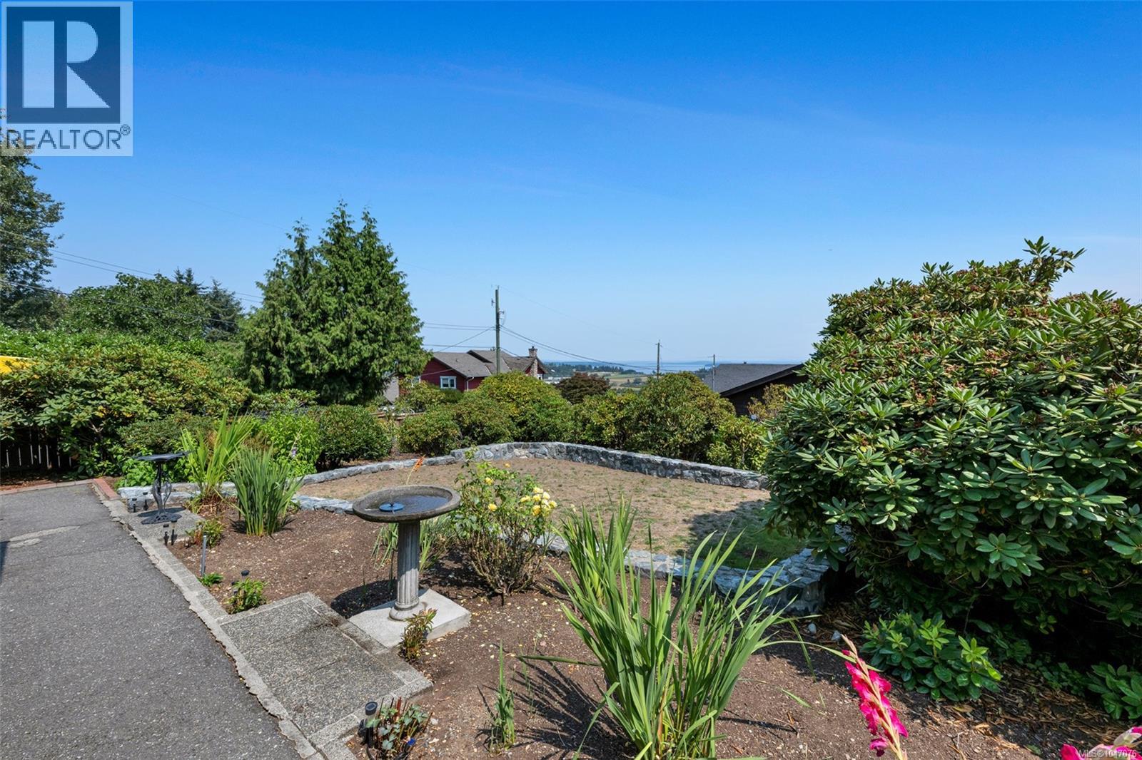  711 Wells Road, Saanich