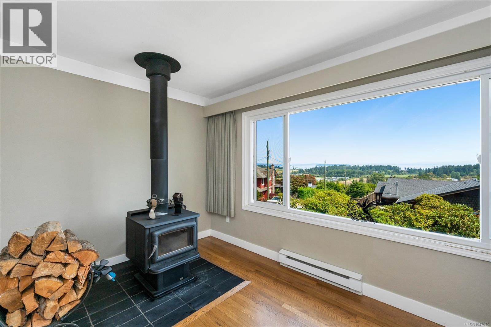  711 Wells Road, Saanich